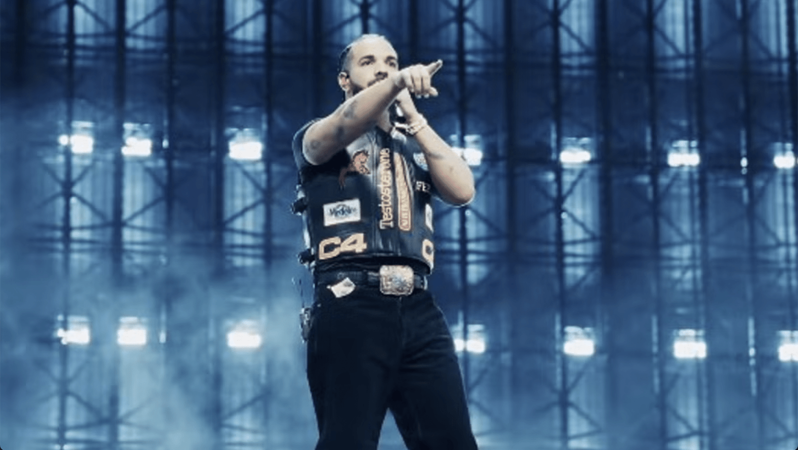 Drake Iceman Mode at Wireless 2025, Crowns London King of Hip-Hop Wireless Festival 2025 Kendrick Lamar Lebron James